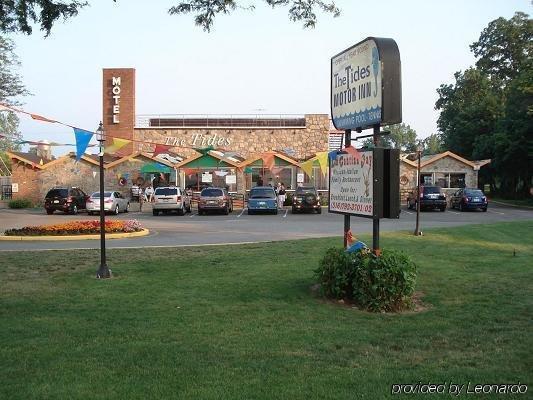 Motel Tides At Stehli